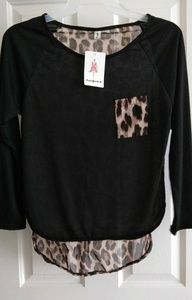 Leopard printed blouse 🌻